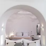 Numa Santorini *