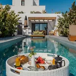 Numa Santorini *