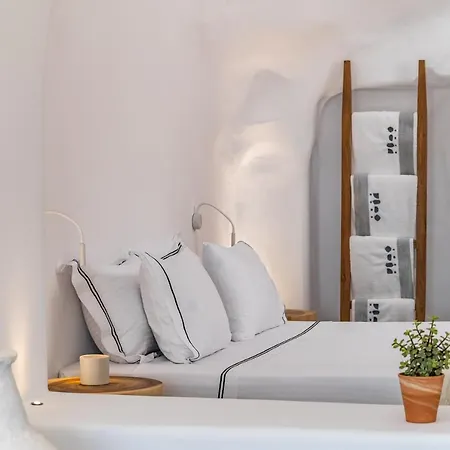 Vila Numa Santorini Fira (Santorini)