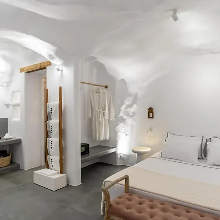 Numa Santorini Villa *