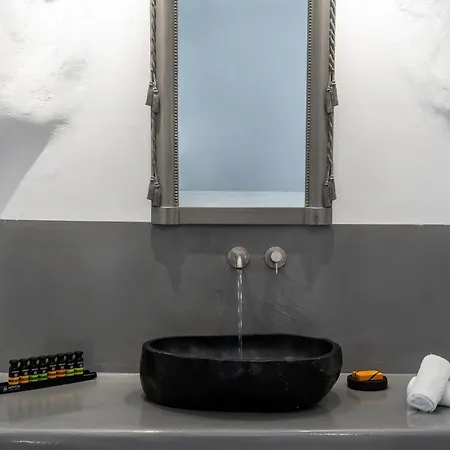 Numa Santorini فيلة *
