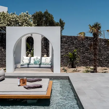 Numa Santorini *