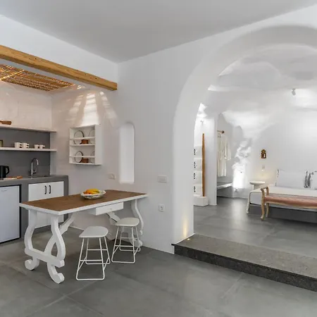 Numa Santorini