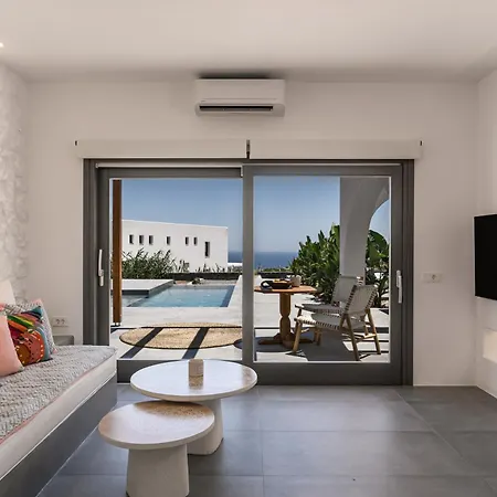 Numa Santorini Φηρά