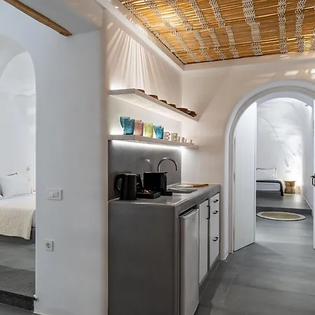 Numa Santorini فيلة ثيرا