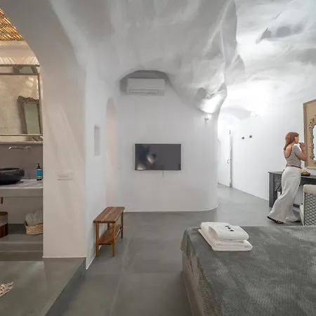 فيلة Numa Santorini