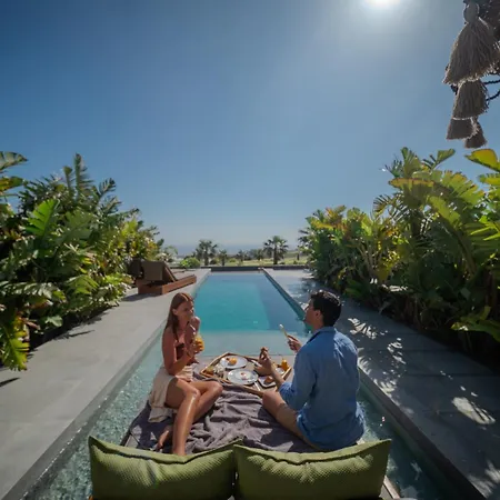 Numa Santorini فيلة