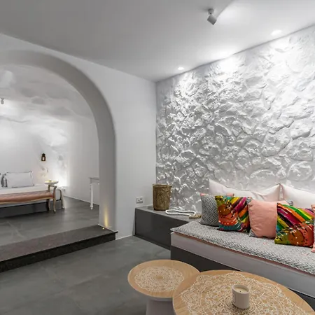 Numa Santorini Vila