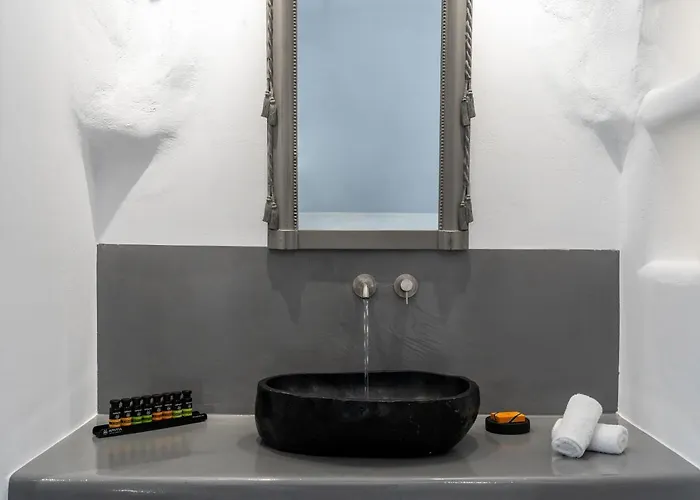 Numa Santorini Villa *