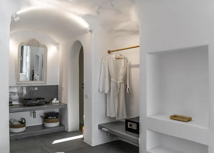 Numa Santorini Villa