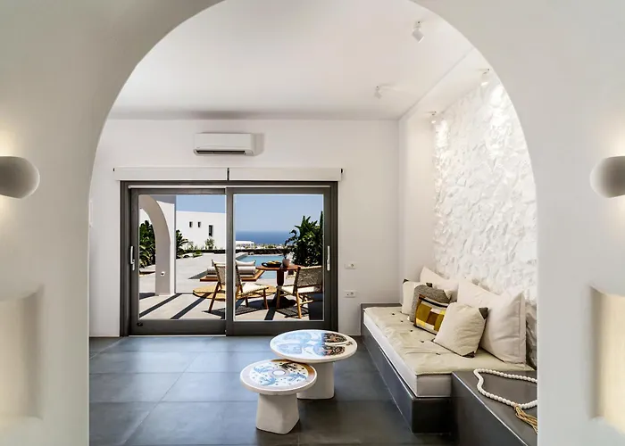 Numa Santorini Тира