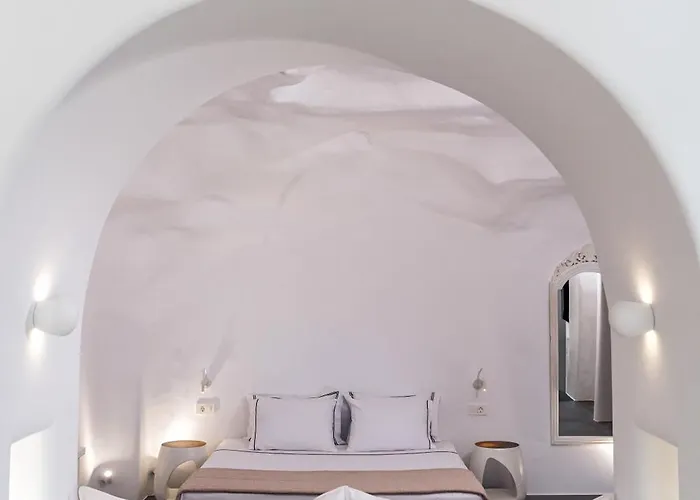 Numa Santorini *
